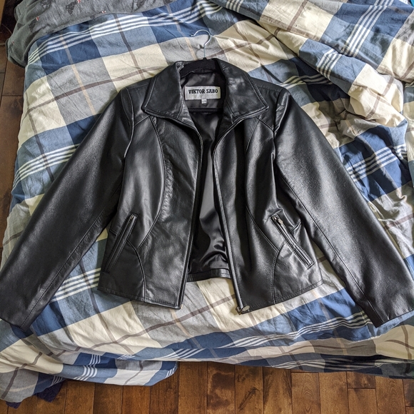 Leather jacket - Picture 1 of 4